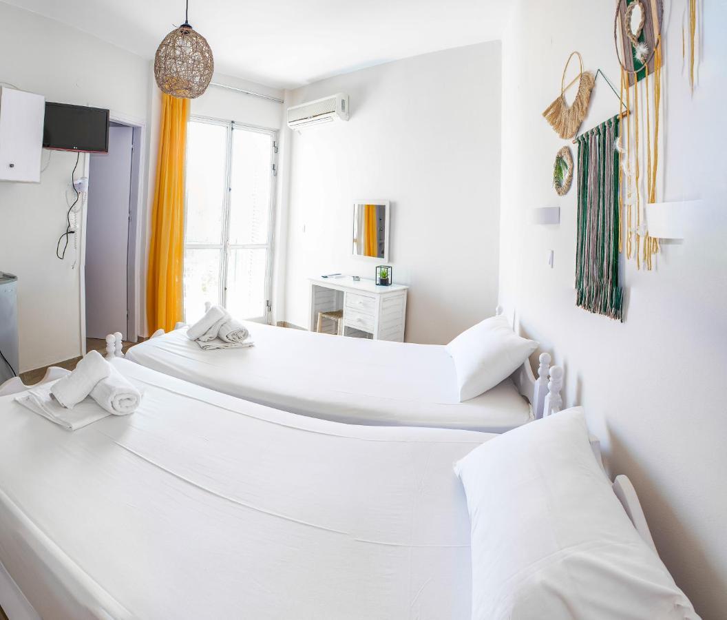 Bob'S Apartments Толон Экстерьер фото